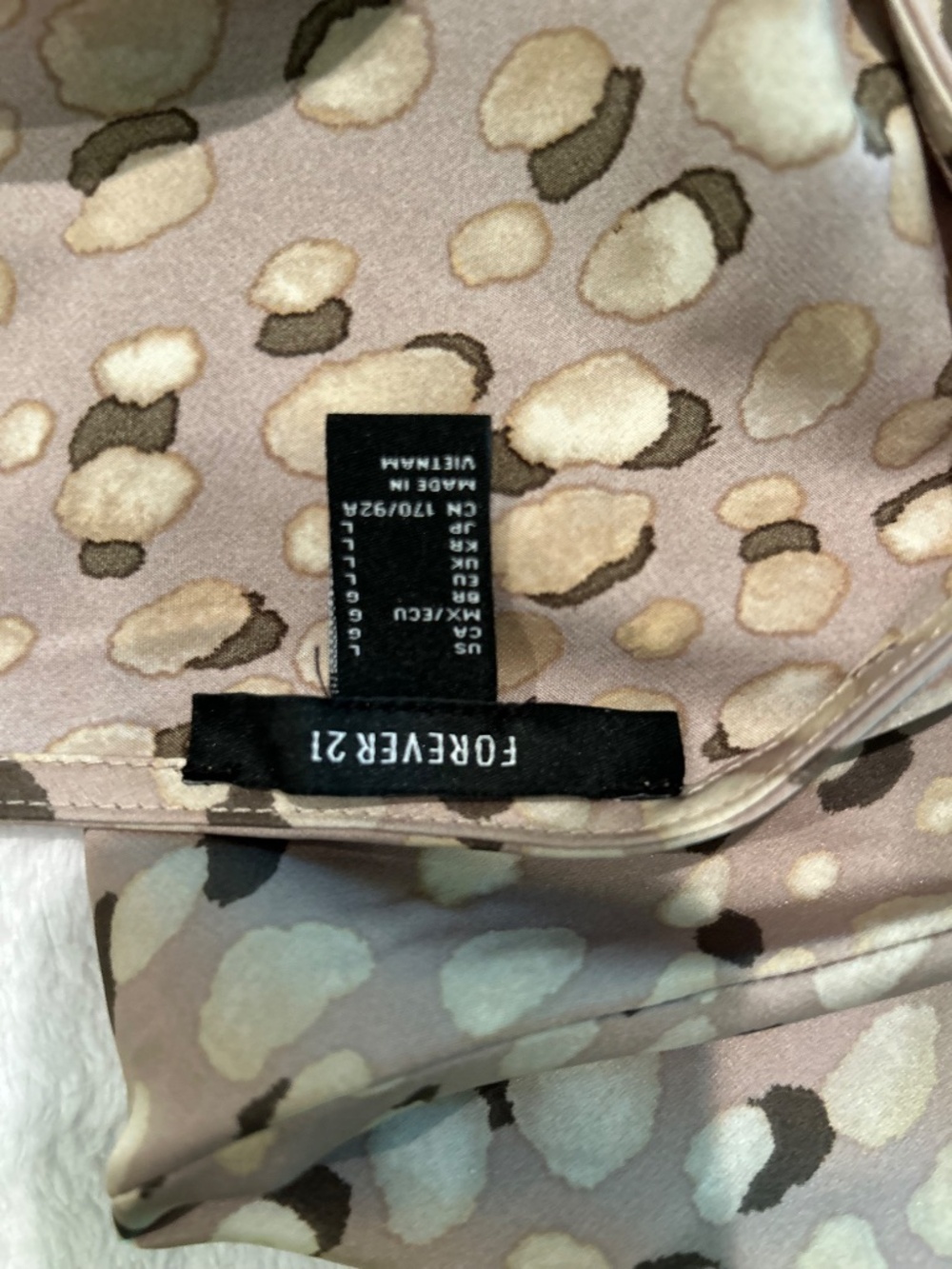 Forever 21 Beige Geo Satin Asymmetrical Hem Midi Sheath Dress Sz Large - Picture 5 of 9